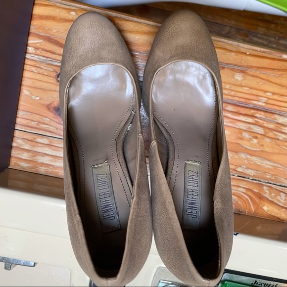 JLo Lana Tan Heels - Picture 6 of 7